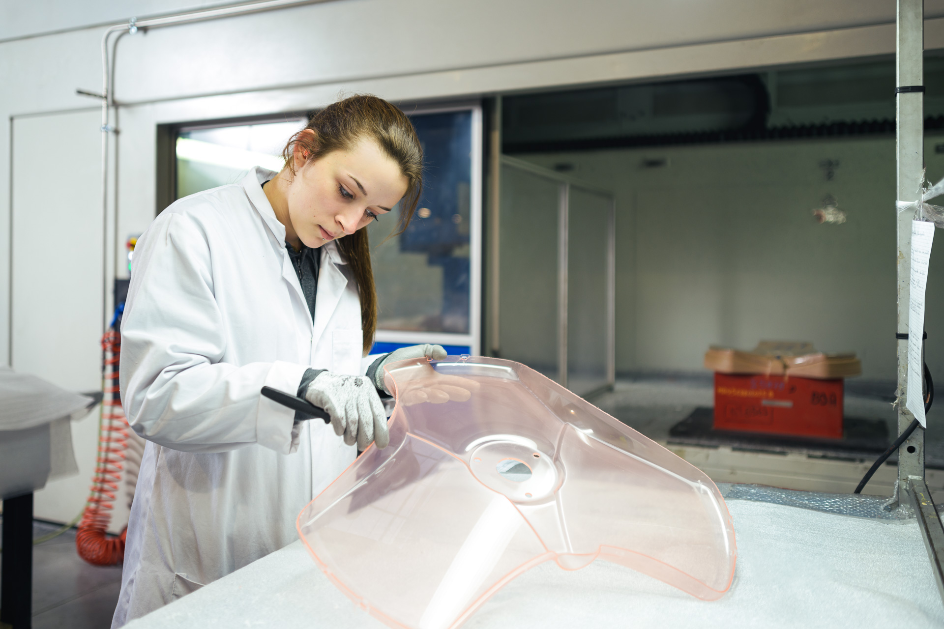 En France, les 3500 entreprises de la plasturgie dénombrent 17000 emplois à pourvoir chaque année. Polyvia
