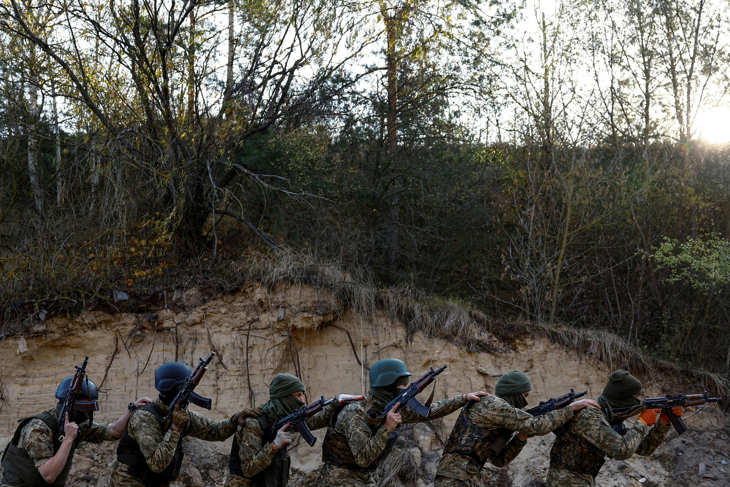 Tous les membres du « bataillon sibérien » sont volontaires et sous contrat militaire avec les forces armées ukrainiennes. Reuters/Valentyn Ogirenko