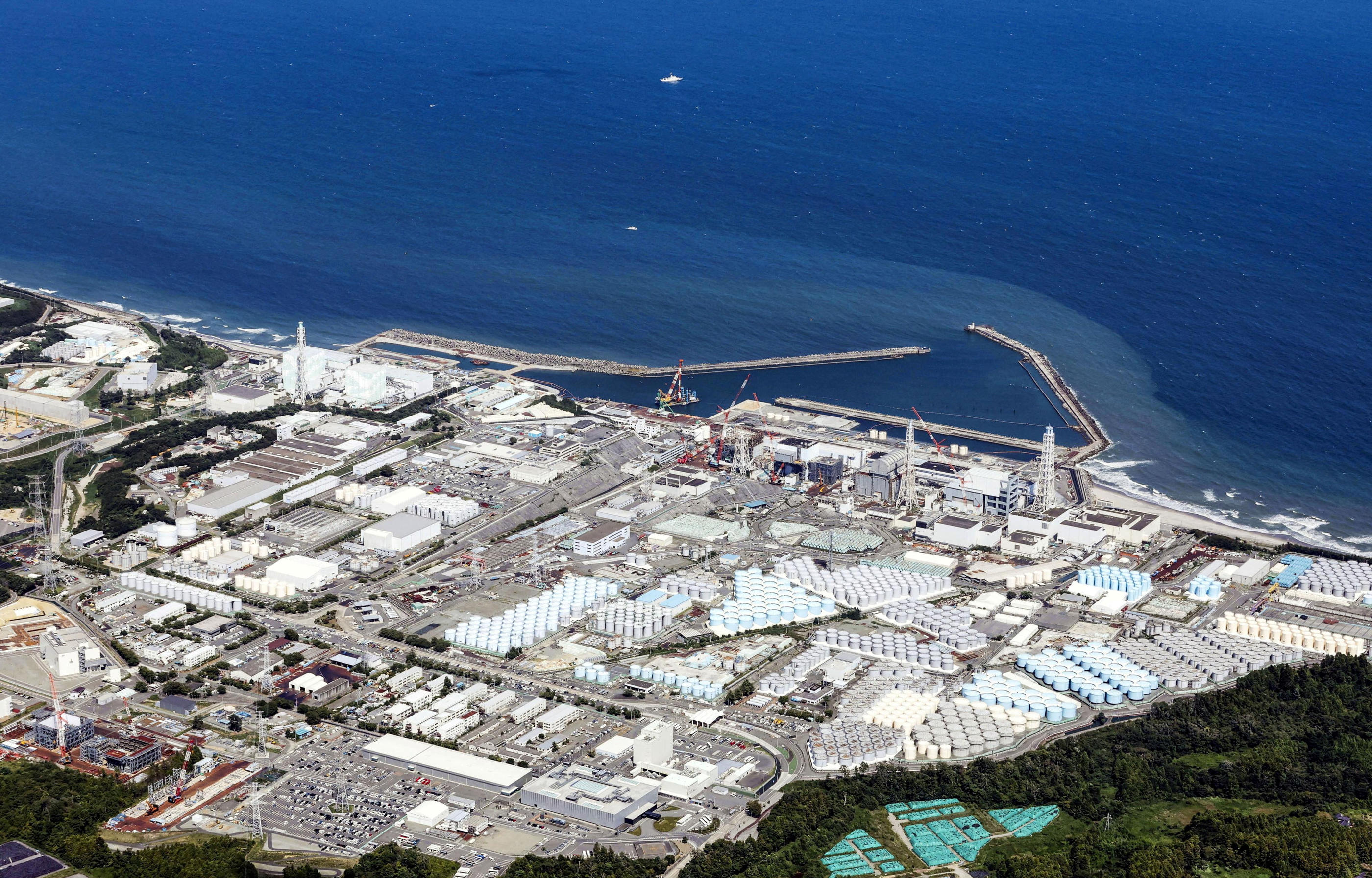 Au total, le Japon prévoit de déverser dans l’océan Pacifique plus de 1,3 million de m3 d’eau traitée de Fukushima, soit l’équivalent de 540 piscines olympiques. Reuters
